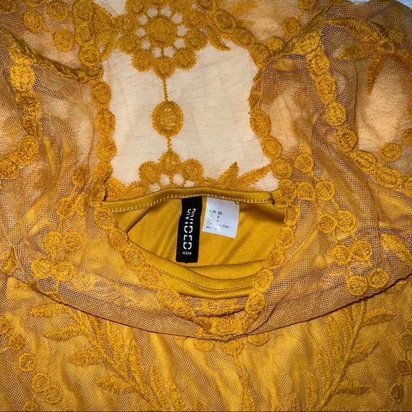 Lace Dress - Picture 3 of 5